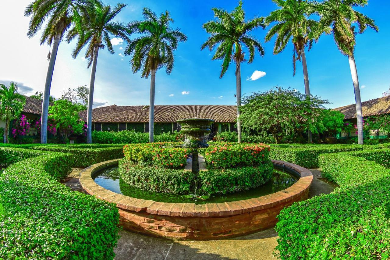 Hotel El Convento Leon Nicaragua Exterior foto