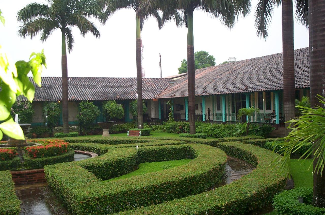 Hotel El Convento Leon Nicaragua Exterior foto