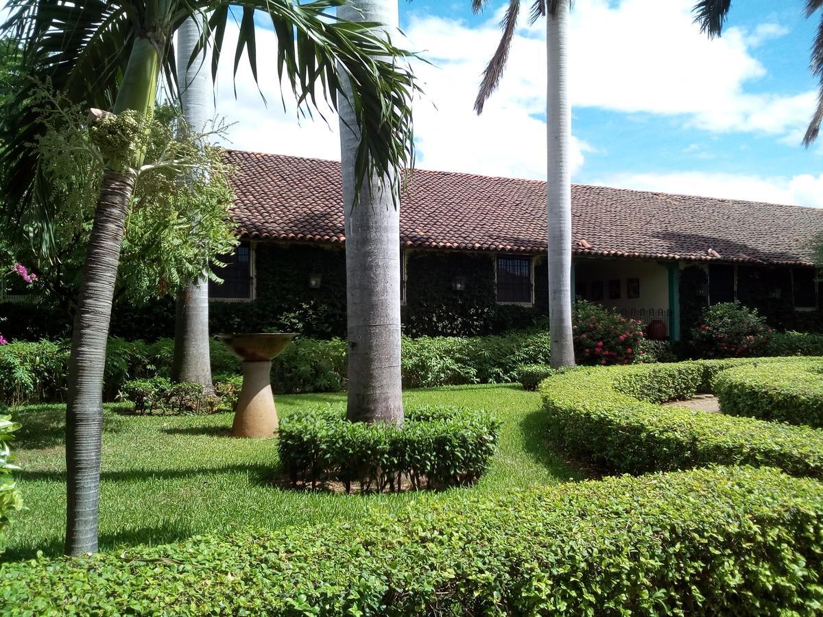 Hotel El Convento Leon Nicaragua Exterior foto