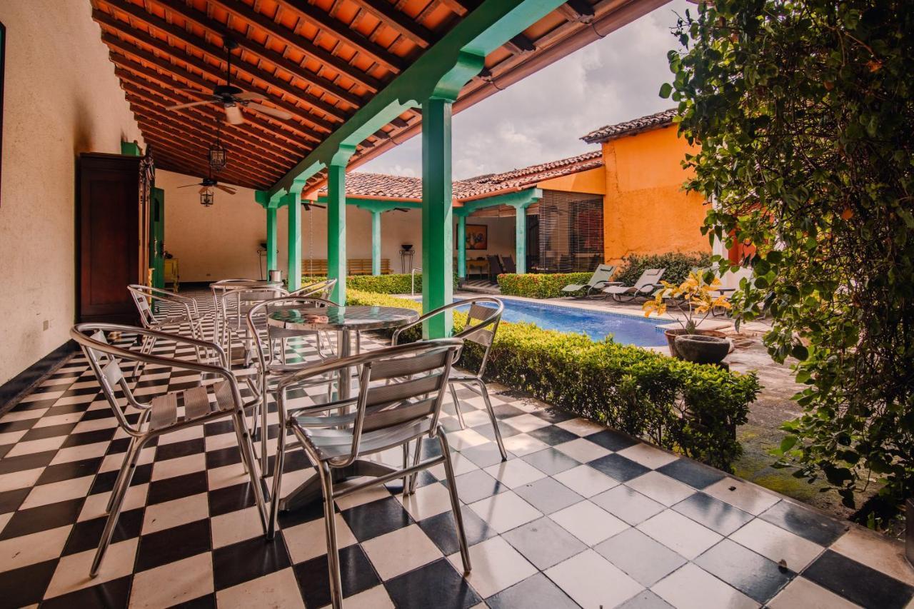 Hotel El Convento Leon Nicaragua Exterior foto